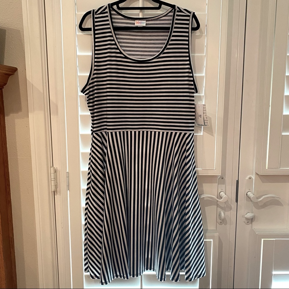 LuLaRoe Nicki - 2X